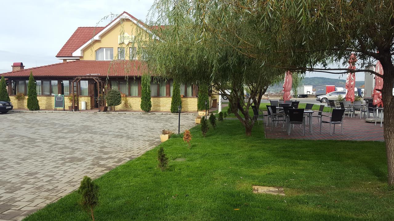 Royal 60 Bed & Breakfast Osorheiu Dış mekan fotoğraf